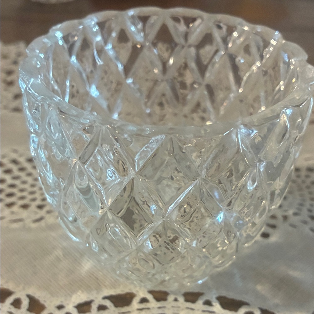 Clear Diamond-Cut Glass  candle holder